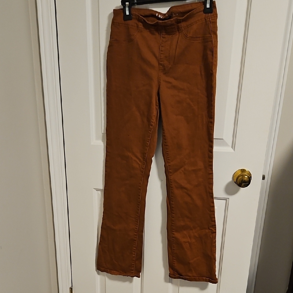 💓DG2 by Diane Gilman Brown Straight Leg Jeans